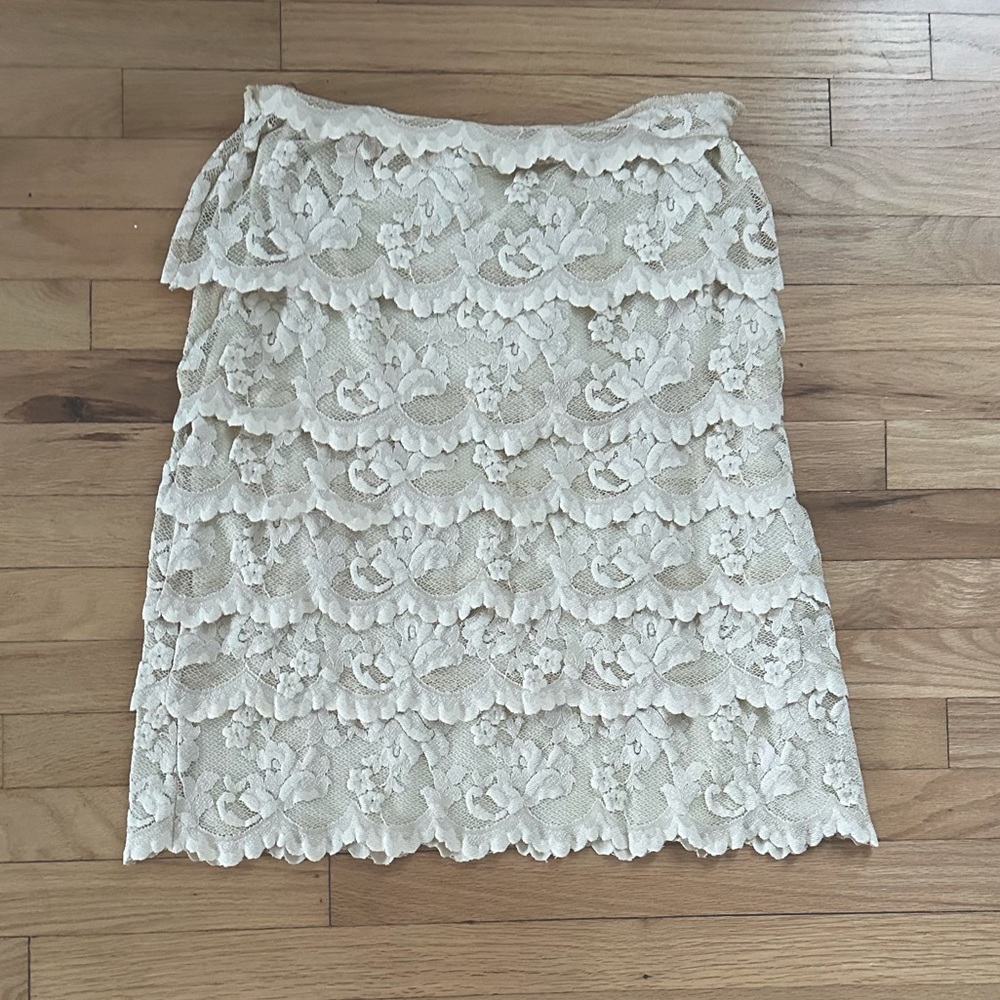 OLVI’s Lace Skirt